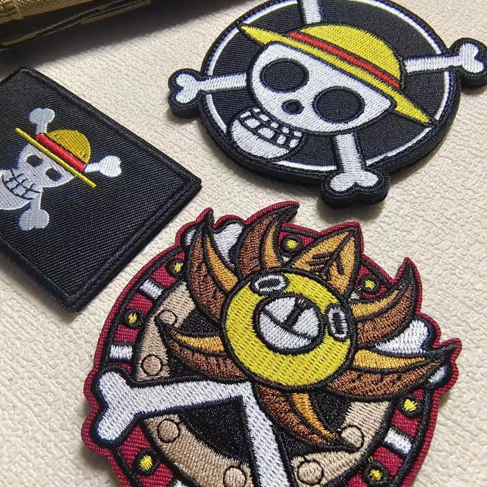 Embroidery Patches - ワンピース漫画スリーブパッチ刺繍ベルクロパッチ、ルフィの服のパッチとバッジ、DIYデザインバックパックパッチ