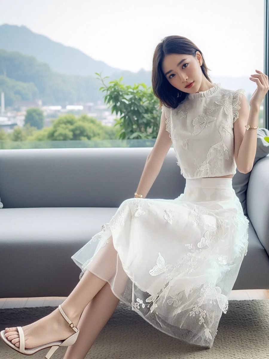 Embroidery Blouse - 新作夏物高級ホワイトツーピースセット レディースファッション ノースリーブ蝶柄スリムブラウスクロップトップ + メッシュAラインスカート エレガントスーツ