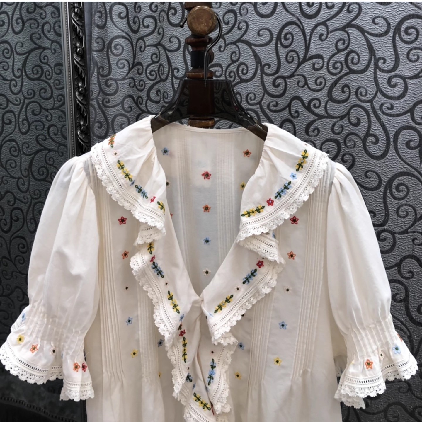綿100%シャツ 2025年秋ファッションスタイル レディー - Embroidery Blouse のレビューと価格