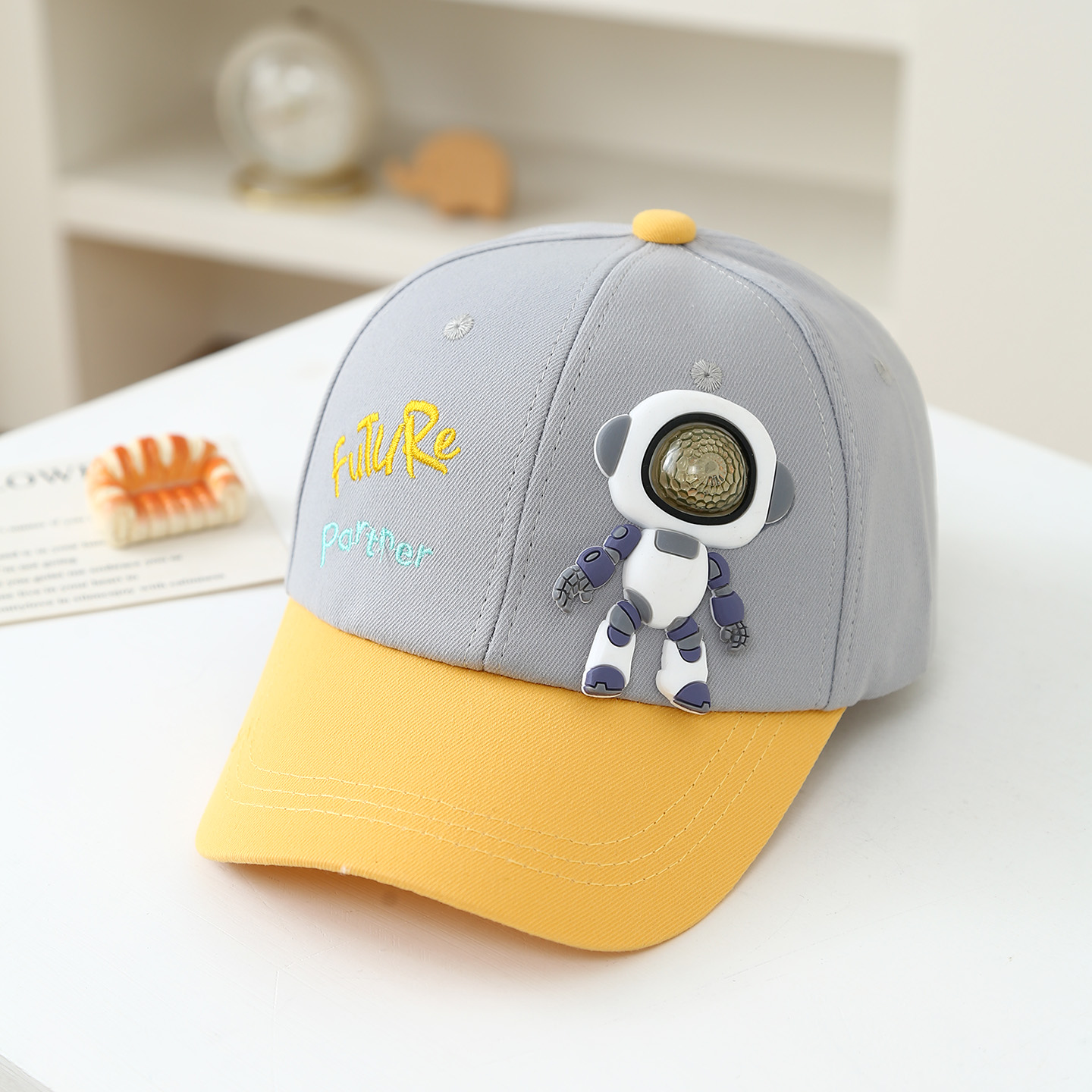 子供用ソフトラバーロボット人形「未来のパートナー」カラフルな - Embroidery Letter のレビューと価格