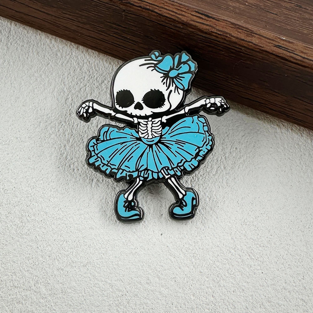 かわいいゴシックブルースケルトンバレリーナエナメルブローチハ - Embroidery Gothic のレビューと価格