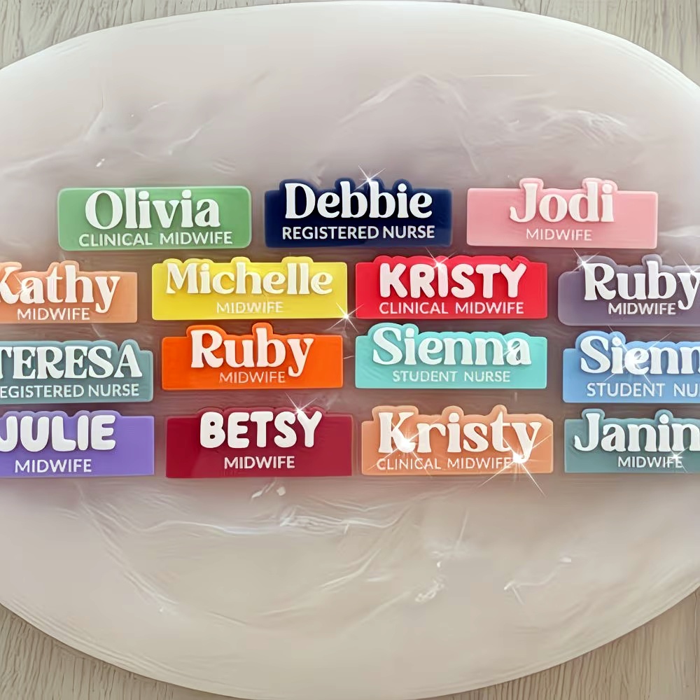 カスタムネームブローチ　パーソナライズドフォントカラーセレク - Embroidery Name のレビューと価格