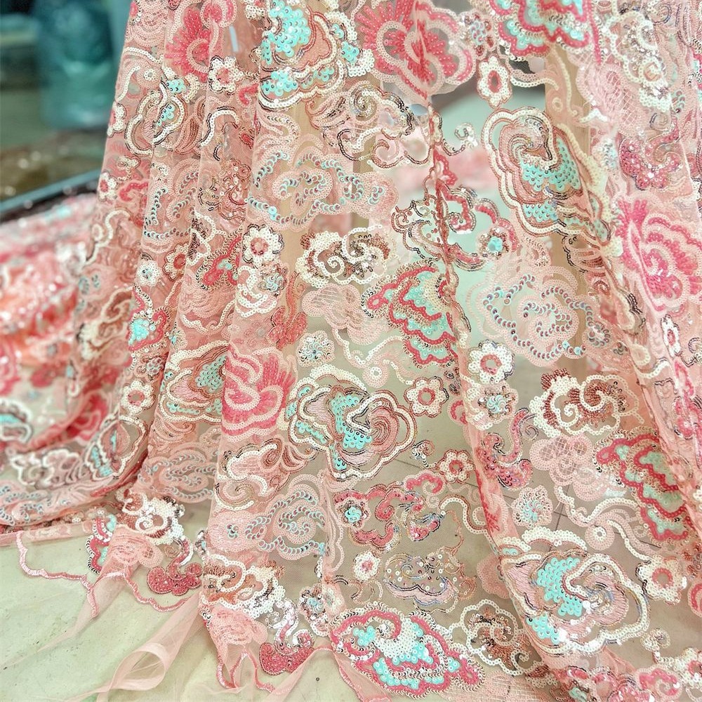 2 ヤード/ロット 130 センチメートル幅ピンク紫花柄刺繍 - Embroidery Wedding のレビューと価格