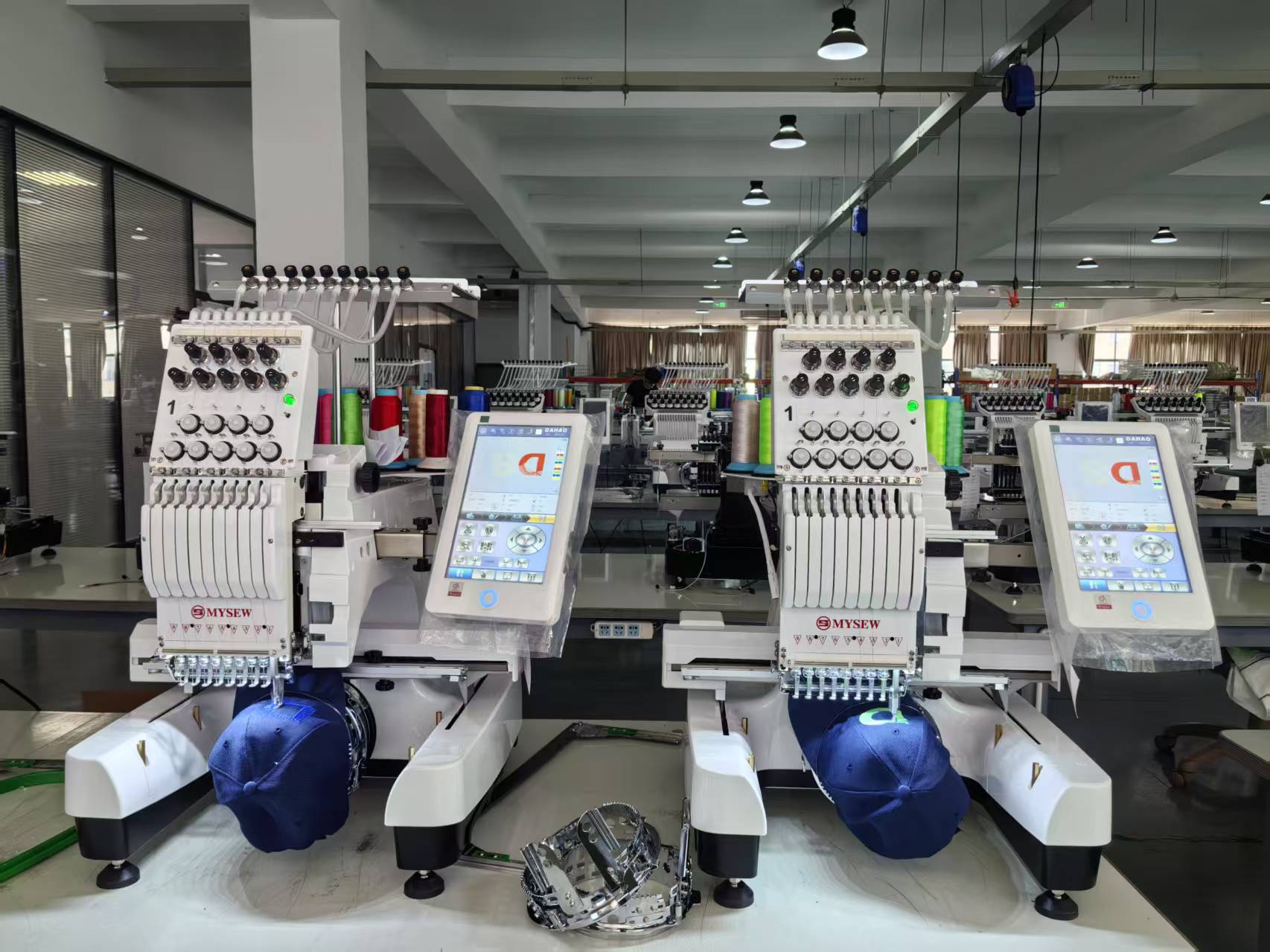 MFS800（範囲：36×20cm）自動単頭工業用9マルチコ - Embroidery Machine Computerized のレビューと価格