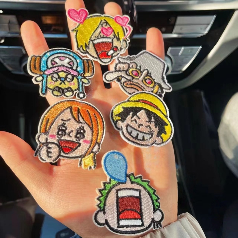 ワンピース麦わら帽子の一味アニメ漫画生地パッチ、かわいい刺繍 - Embroidery Patches のレビューと価格