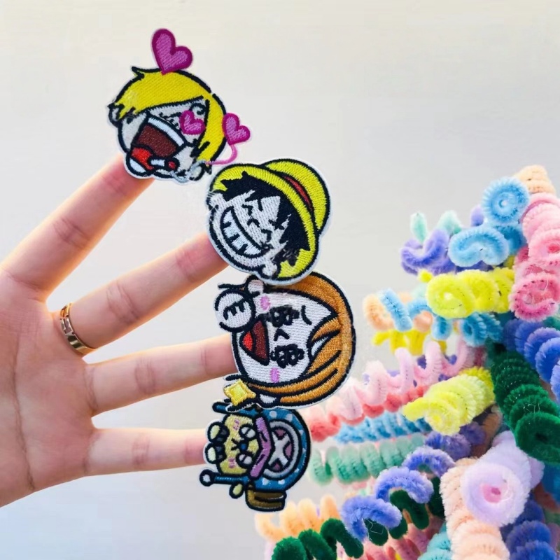 ワンピース麦わら帽子の一味アニメ漫画生地パッチ、かわいい刺繍 - Embroidery Patches のレビューと価格