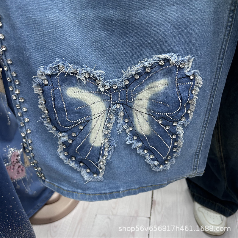 春夏新作ゆったりレディースツーピースセット刺繍蝶柄白半袖Tシ - Embroidery Blouse のレビューと価格