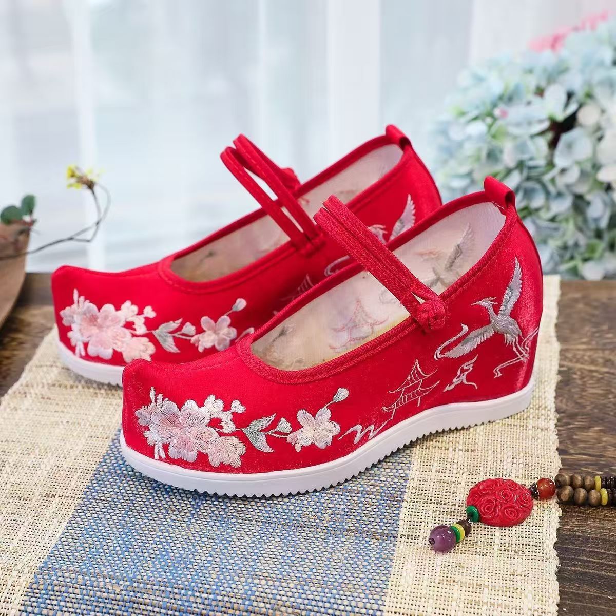 女性用内部刺繍入り厚底靴、滑り止め付き、コックドシューズ、ト - Embroidery Wedding のレビューと価格