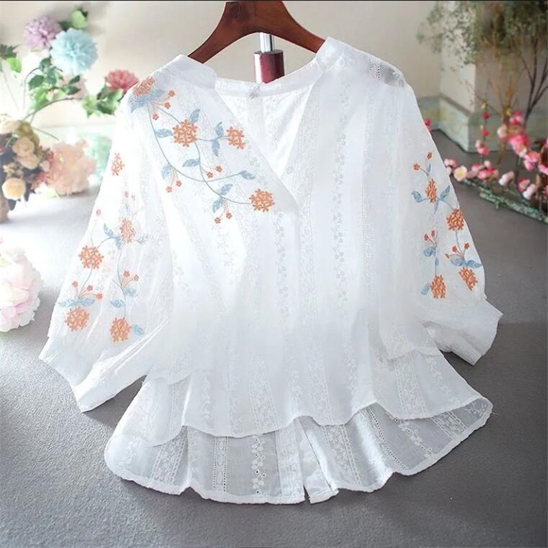 刺繍花柄ブラウス女性シャツ純綿トップミドルスリーブプルオーバ - Embroidery Blouse のレビューと価格