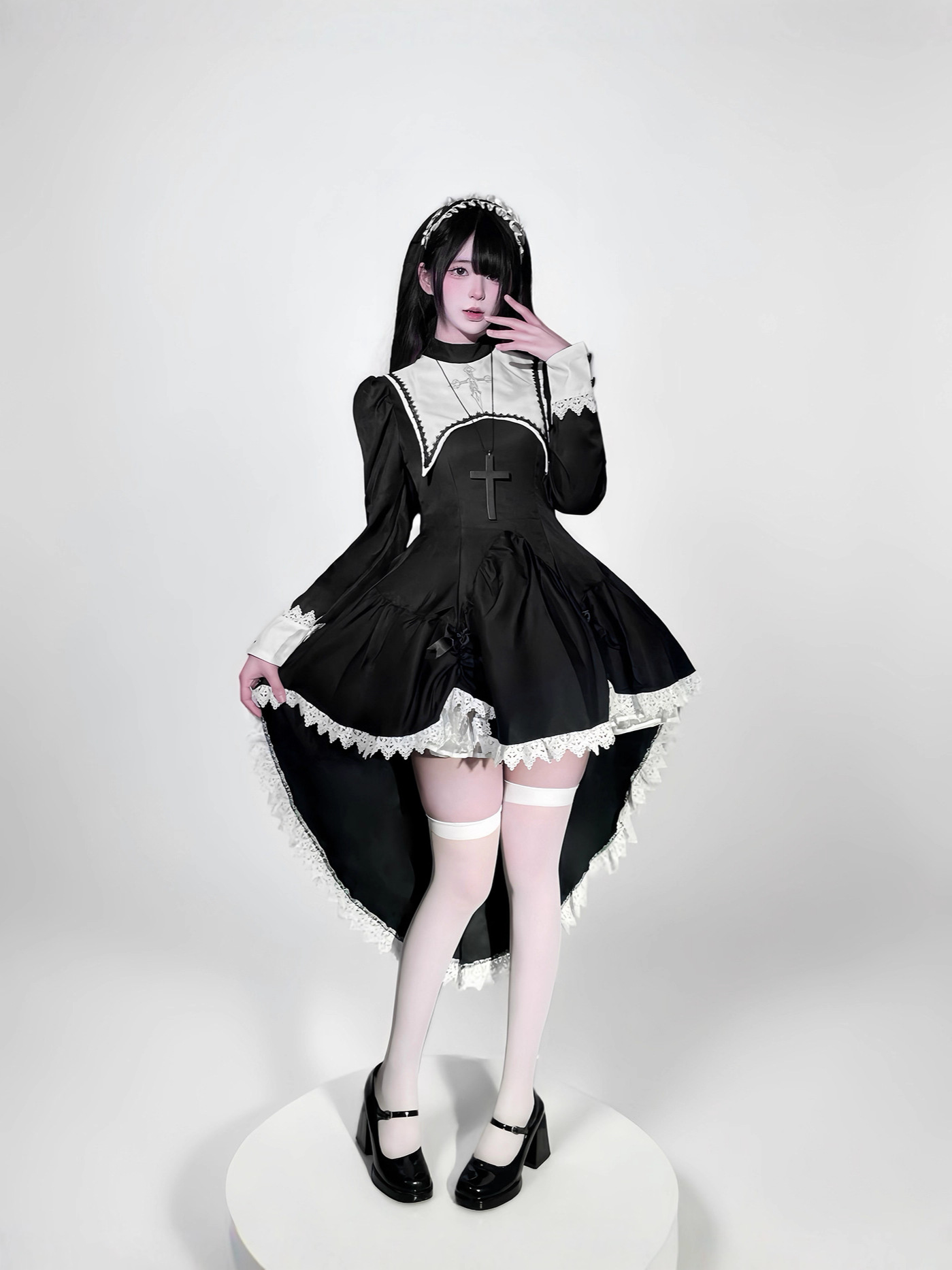 ゴシックスタイルのダーク刺繍クロスハロウィン修道女コスチュー - Embroidery Gothic のレビューと価格