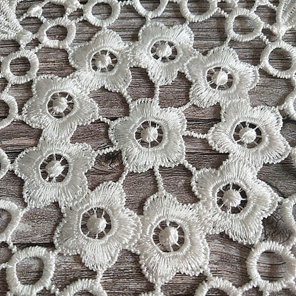 装飾用レース刺繍テーブルクロス、丸型中空コーヒーコースター、 - Embroidery Kitchen のレビューと価格