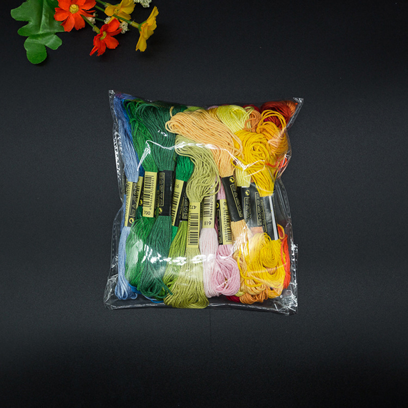 C 24/100/50 マルチカラークロス糸 コットン縫い糸 - Embroidery Yarn のレビューと価格