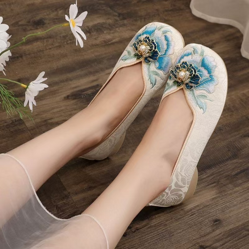 女性ローヒール刺繍布靴春夏新中国風ラウンドトゥ浅いスリップオ - Embroidery Cloth のレビューと価格