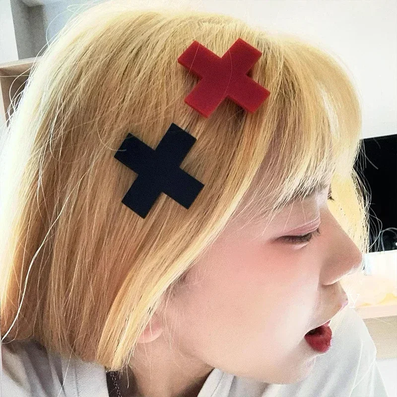 女の子のための赤いクロスヘアクリップ、ゴシック、パンク、ヒッ - Embroidery Gothic のレビューと価格